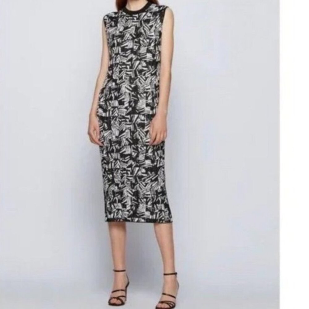 Sleeveless Black and White Patterned Dress